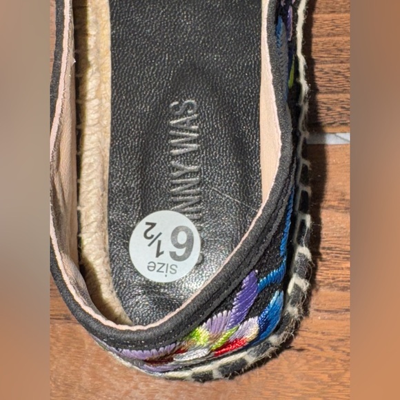 Johnny Was Black Multicolor Floral Espadrilles - Picture 3 of 8